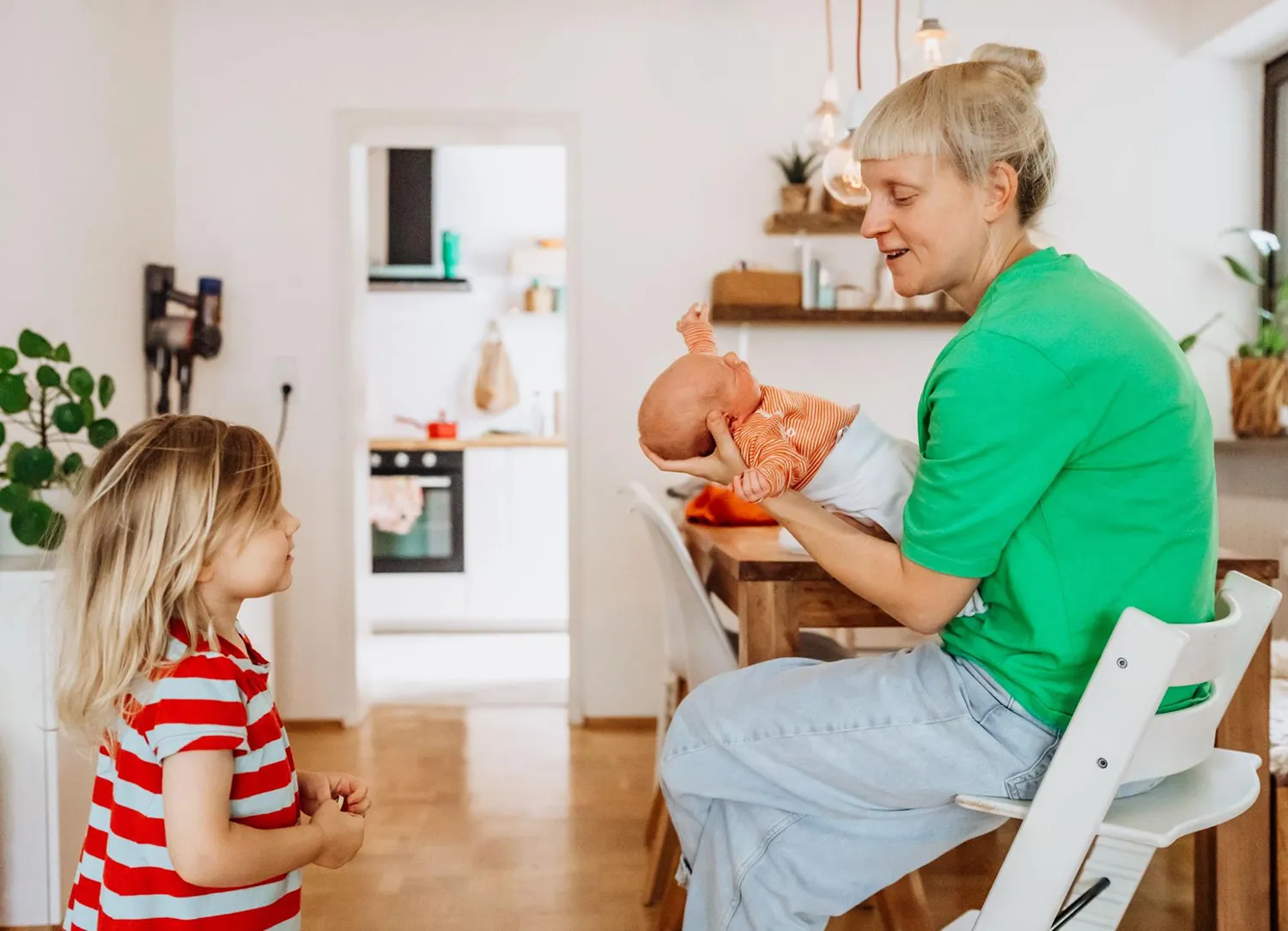 Documentary family photography in Munich newborn