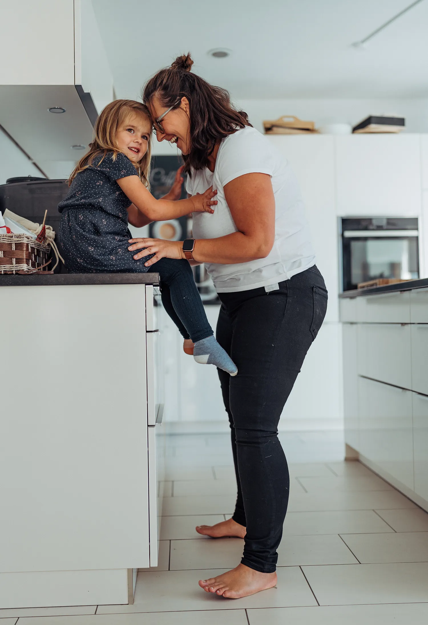 Motherhood documentary photography Francesca Alviani